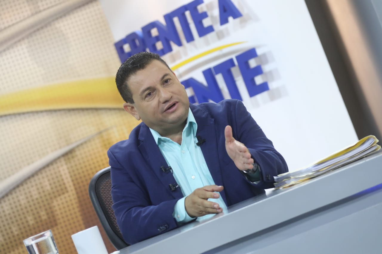 Ministro de Trabajo señala que Neto Muyshondt autorizó 300 plazas fantasmas en la alcaldía de San Salvador ministro-de-trabajo-senala-que-neto-muyshondt-autorizo-300-plazas-fantasmas-en-la-alcaldia-de-san-salvador